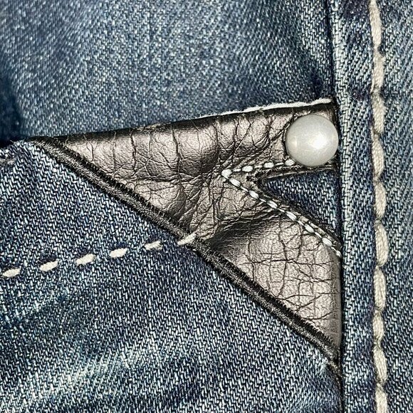 Vintage Y2K Grunge Straight Leg Mid-Rise Dark Wash Feathered Jeans 14 Leather - Picture 7 of 16